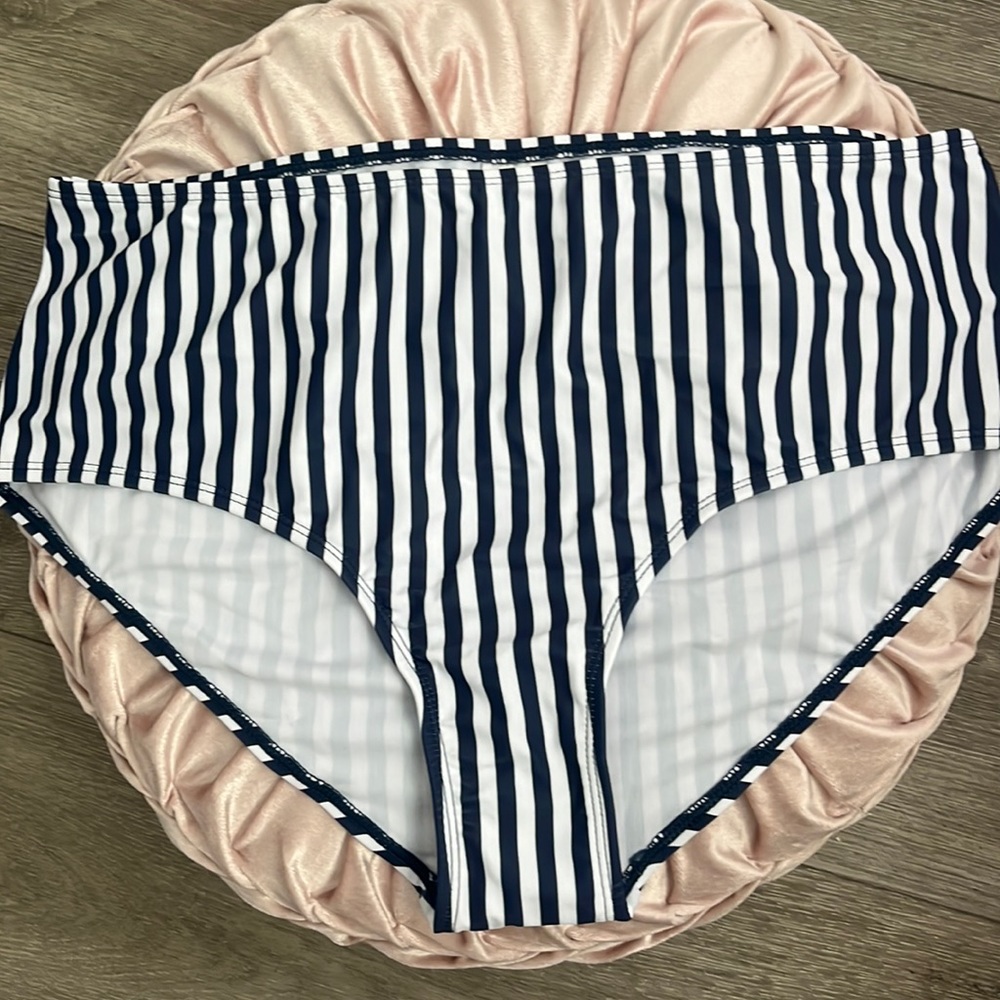 Bikini Bottoms NEW 2X Striped